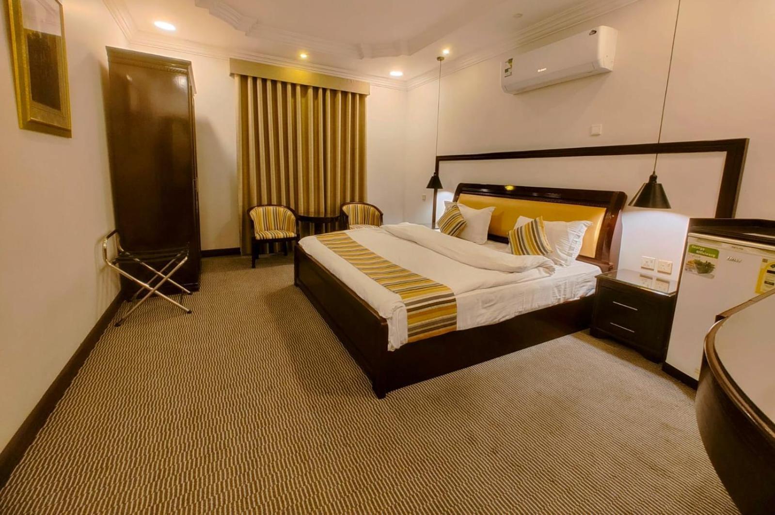 Al Mokhmalia Serviced Apartments Medína Exteriér fotografie