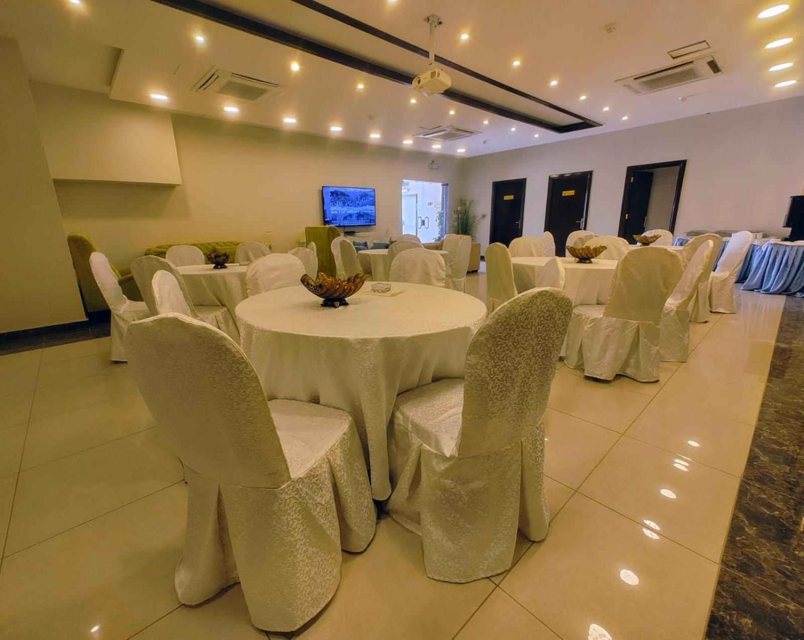 Al Mokhmalia Serviced Apartments Medína Exteriér fotografie