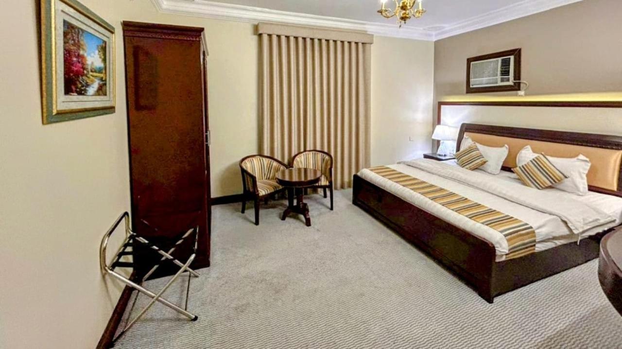 Al Mokhmalia Serviced Apartments Medína Exteriér fotografie